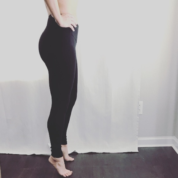 Athleta Pants - Athleta leggings (black)